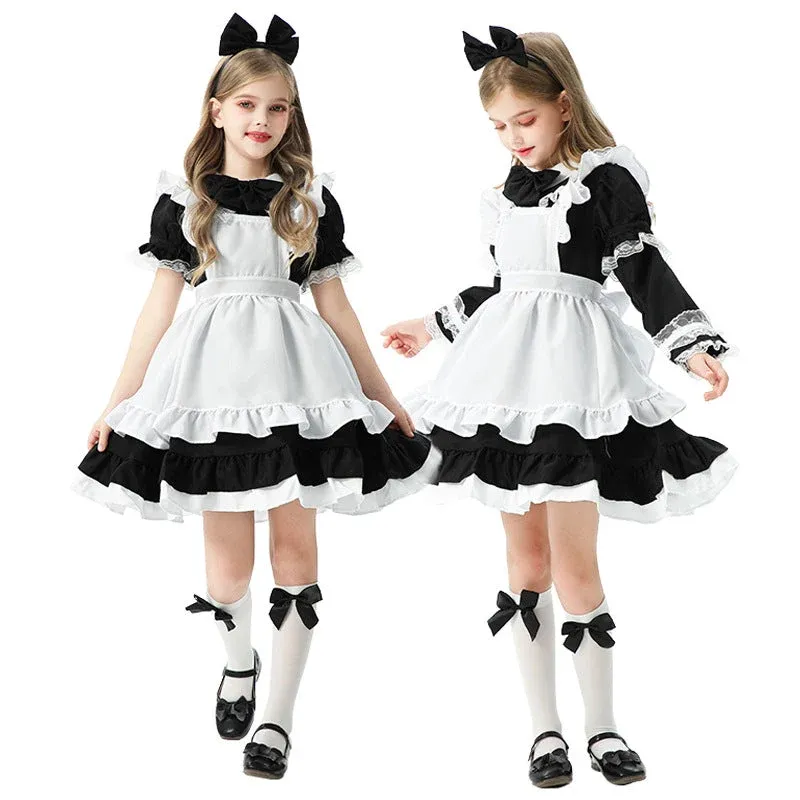 Mädchen verspieltes Dienstmädchenkleid mit Rüschendetails Echo Archiv