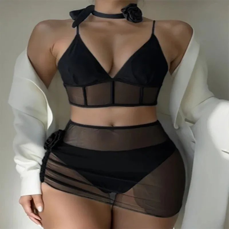 Damen Set aus schicker Spitze mit Rüschen – Élara