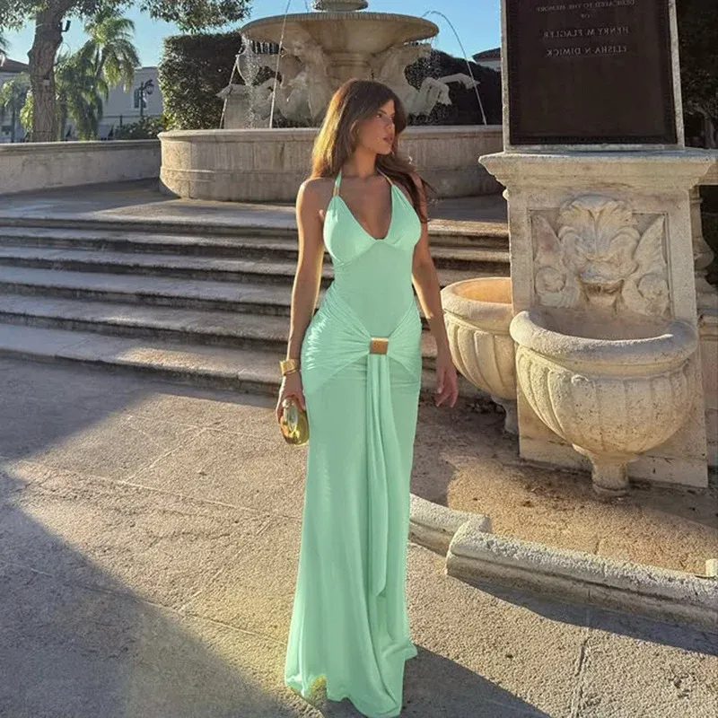 Damen Maxikleid mit raffiniertem Schnitt und glamourösen Akzenten – Valéora