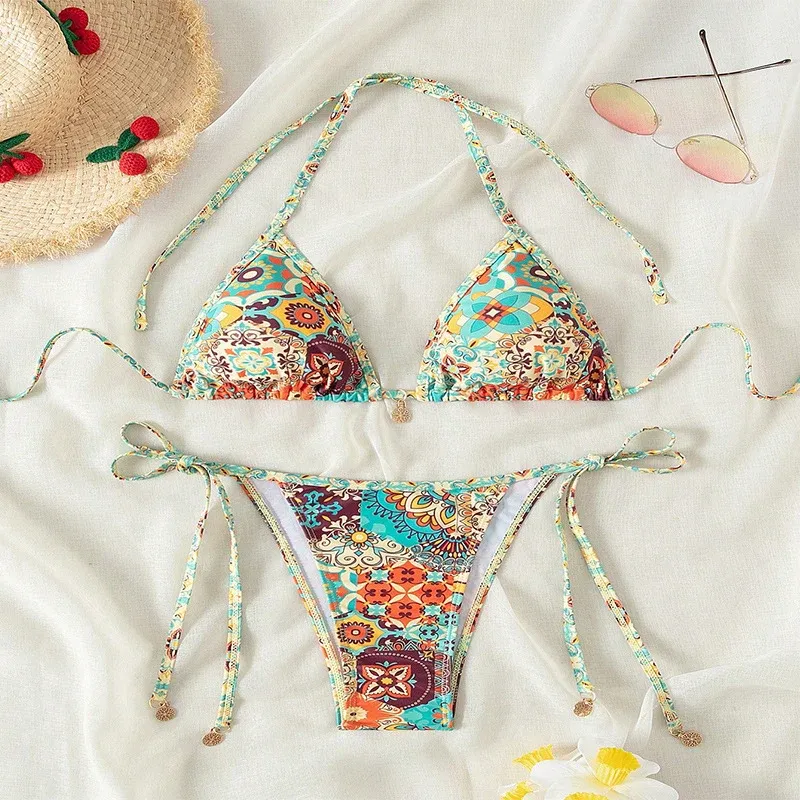 Damen Verspielter Triangel-Bikini mit floralem Muster – Maréssa