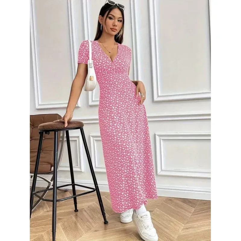 Damen Maxikleid mit vorteilhaftem V-Ausschnitt und floralem Muster – Valéora