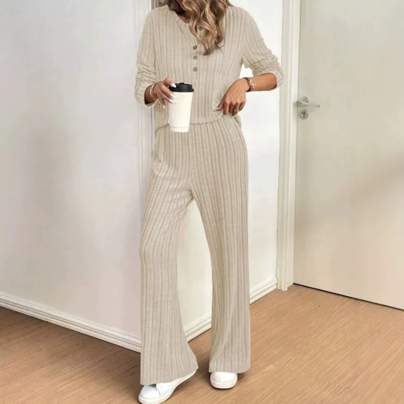 Damen Gerippter Komfort-Zweiteiler mit Henley-Oberteil und weiter Palazzo-Strickhose – Élanora